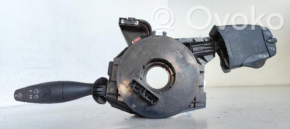 Ford Focus Interrupteur / bouton multifonctionnel 