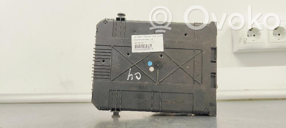 Citroen C4 II Picasso Fuse module 
