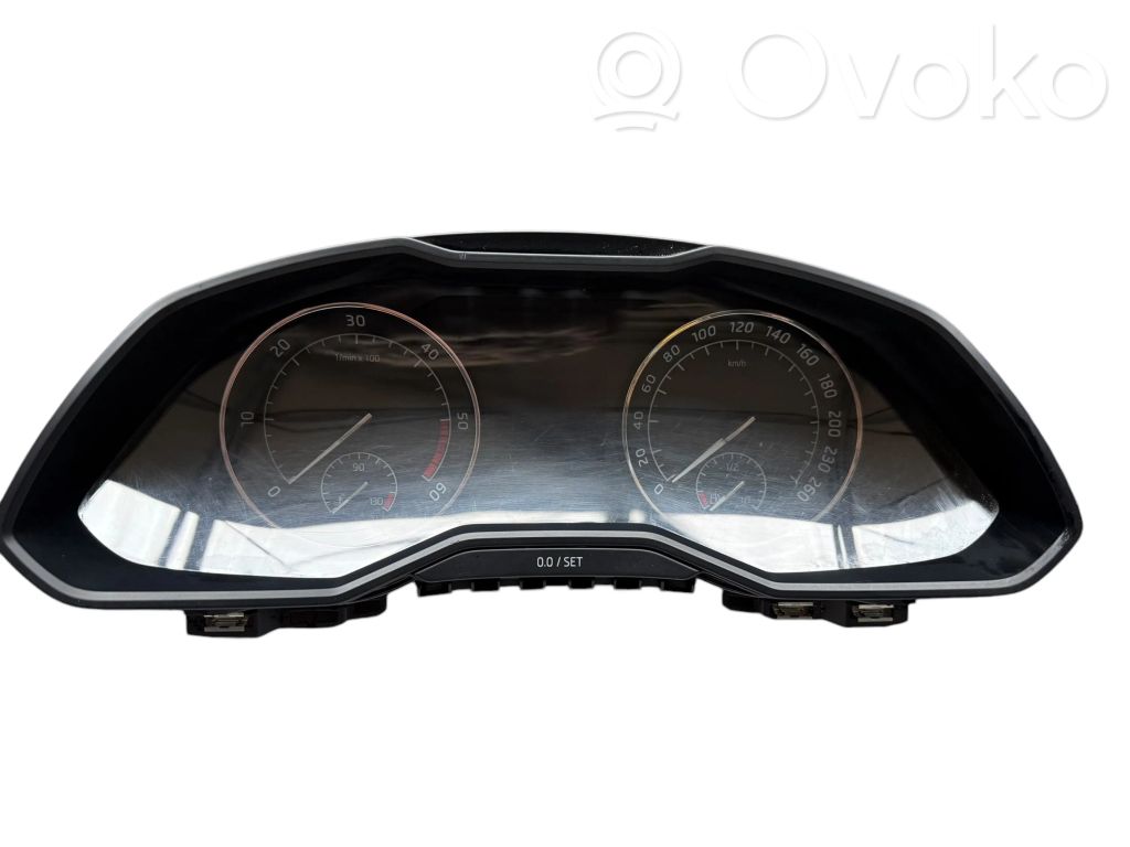 Skoda Superb B8 (3V) Speedometer (instrument cluster) 
