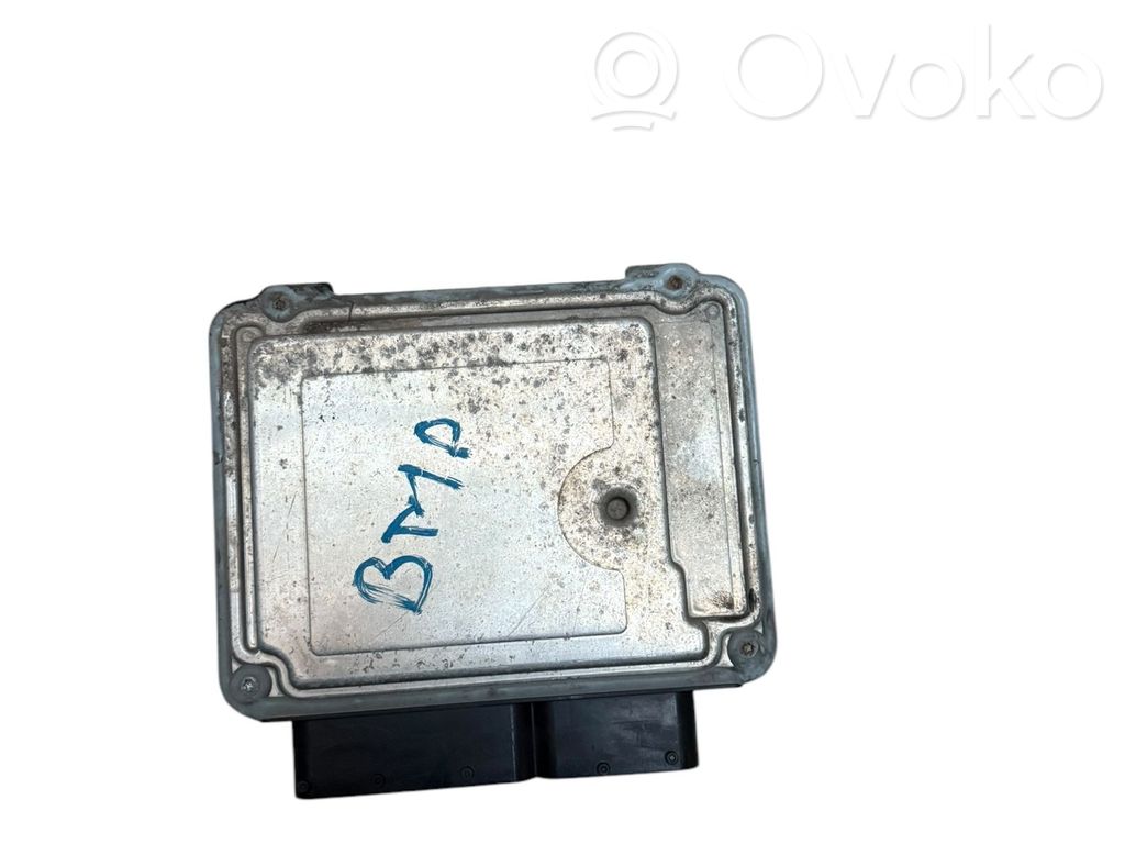 Volkswagen PASSAT B6 Engine control unit/module 
