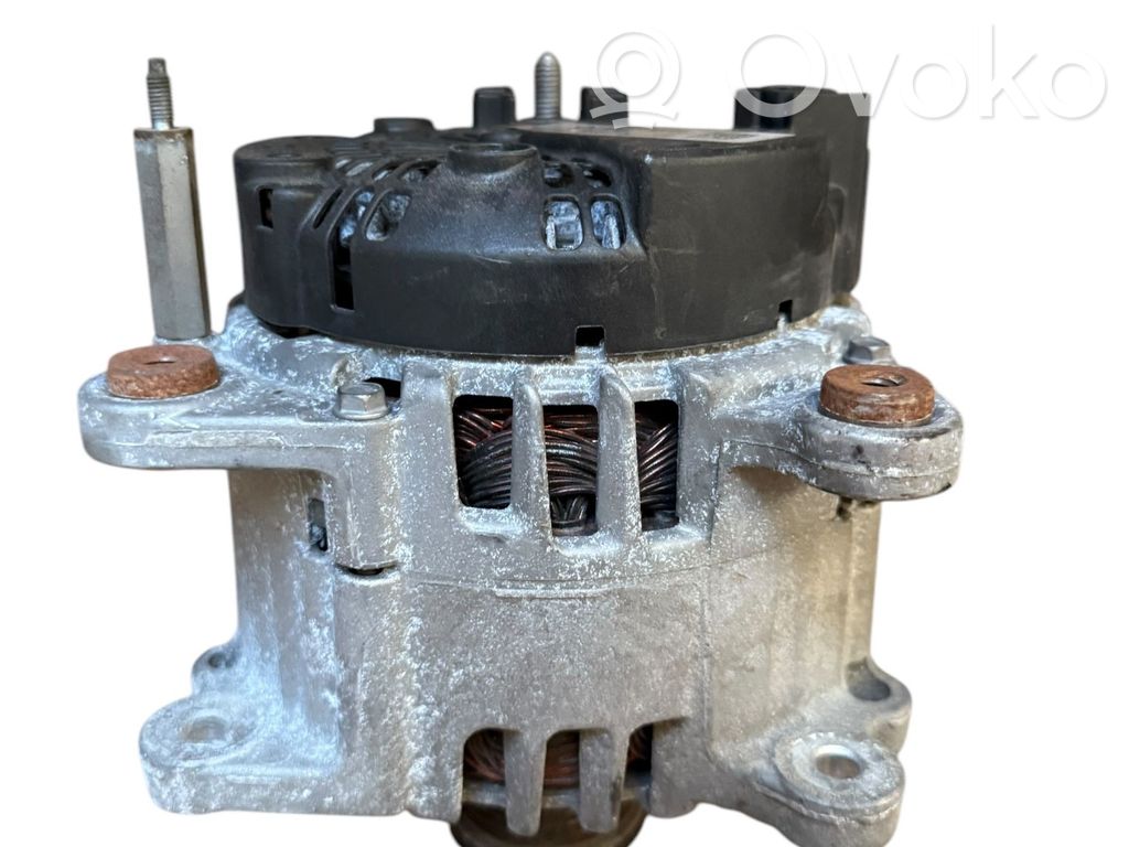 Volkswagen Golf VII Alternator 