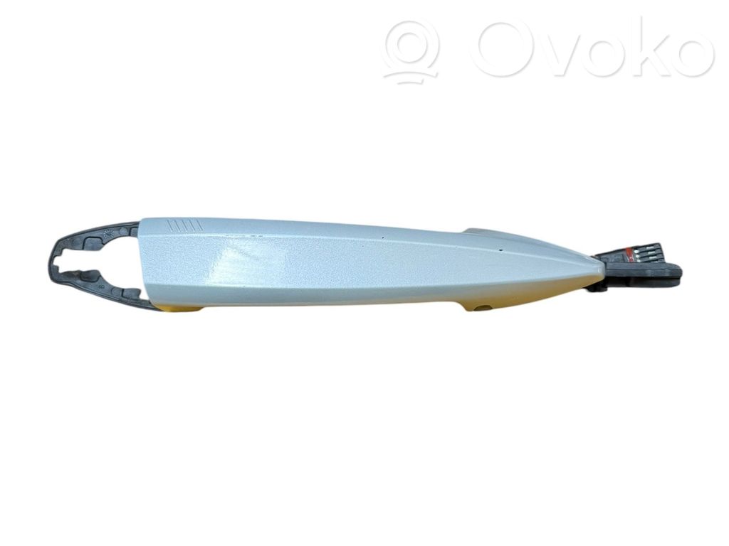 Manecilla externa puerta trasera   7433844,336153327,1463171002