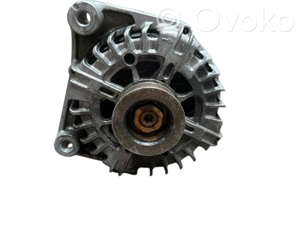 BMW 5 F10 F11 Ģenerators 