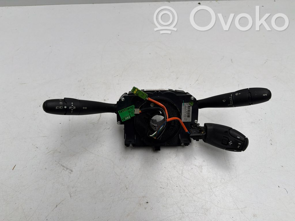 Peugeot 407 Interruptor/palanca de limpiador de luz de giro 