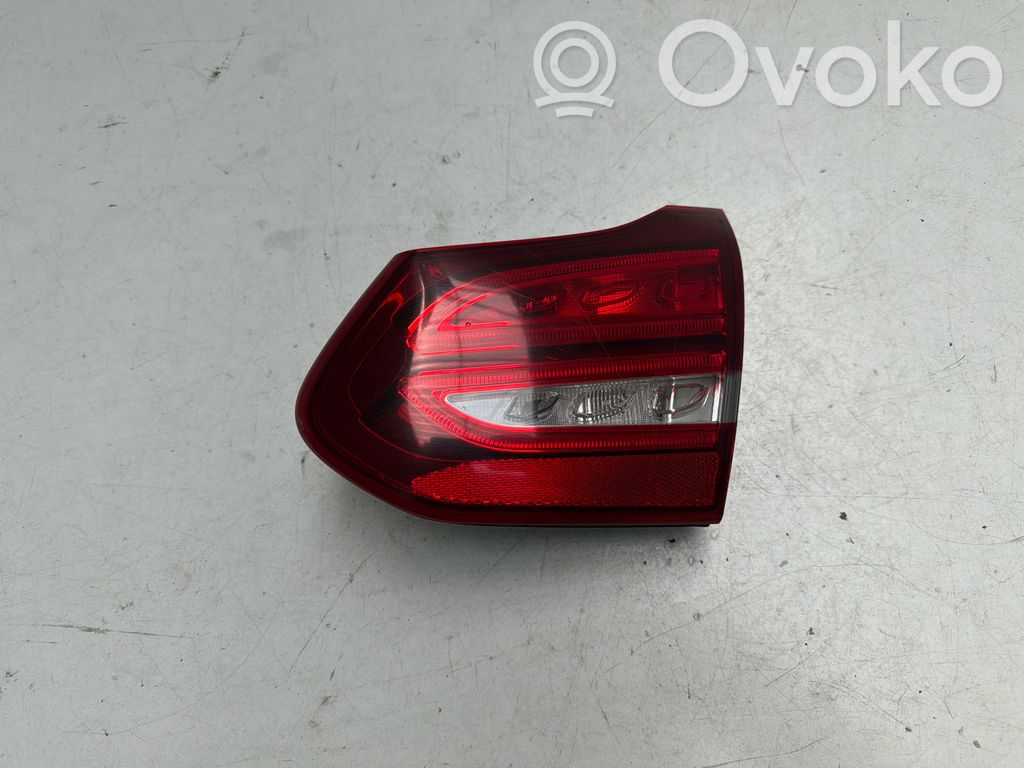 Mercedes-Benz C W205 Luci posteriori del portellone del bagagliaio 