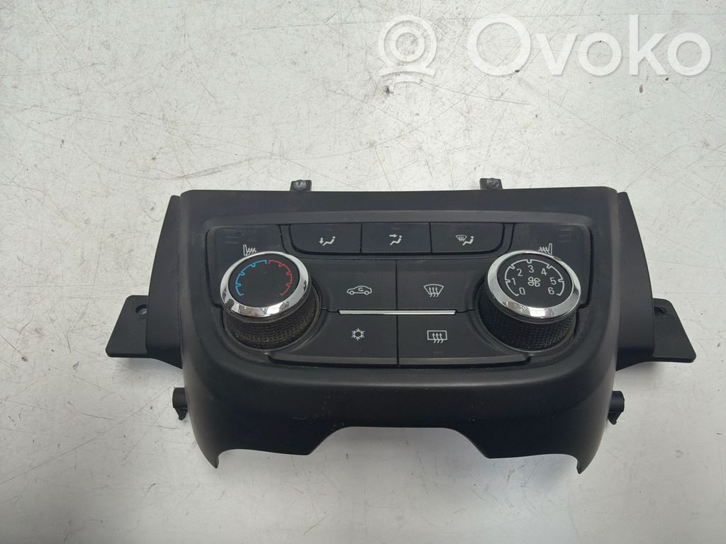 Opel Zafira C Panel klimatyzacji 