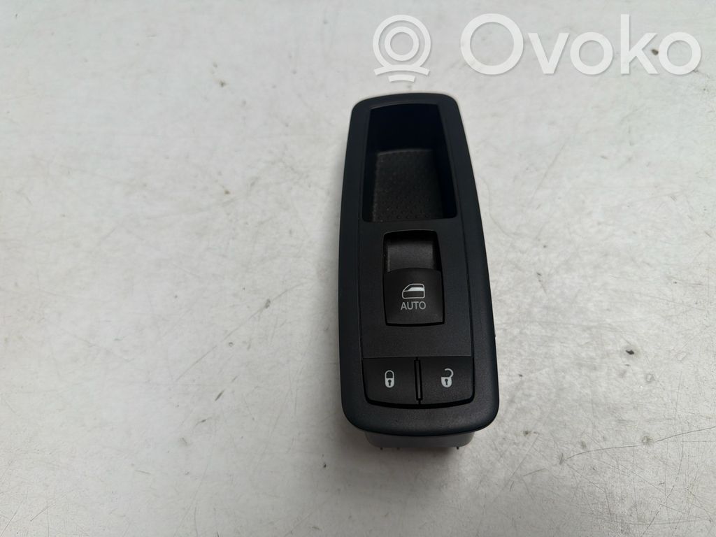 Electric window control switch   10123707,68268251AA