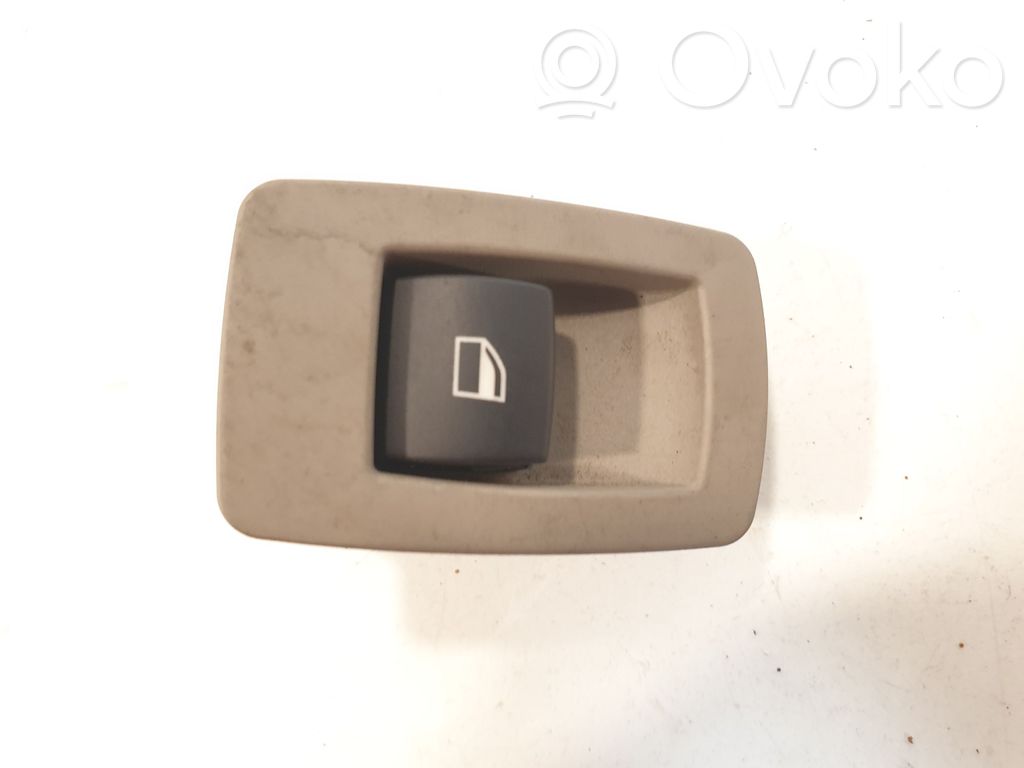 BMW 1 E81 E87 Electric window control switch 