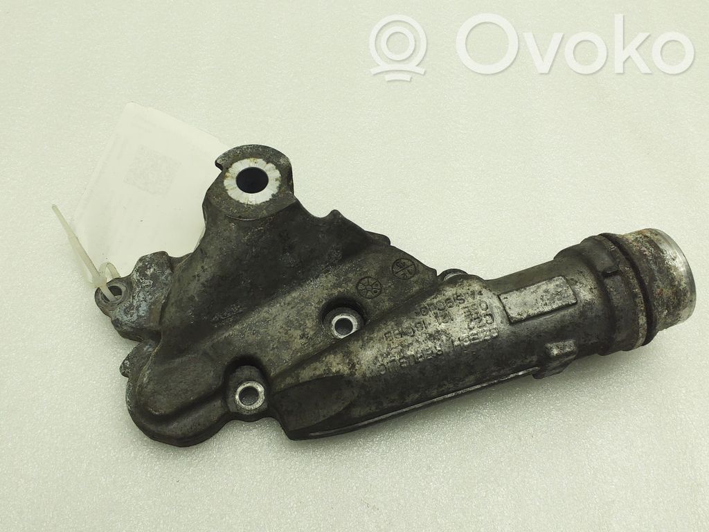 Porsche Cayenne (92A) Thermostat housing 