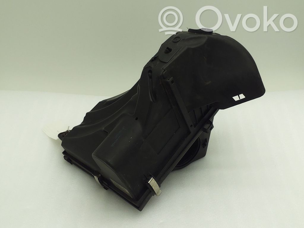 BMW 1 E81 E87 Air filter box 
