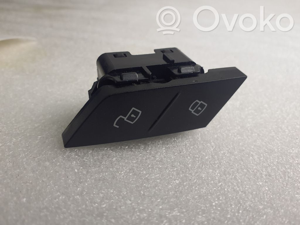 Central locking switch button   6820926