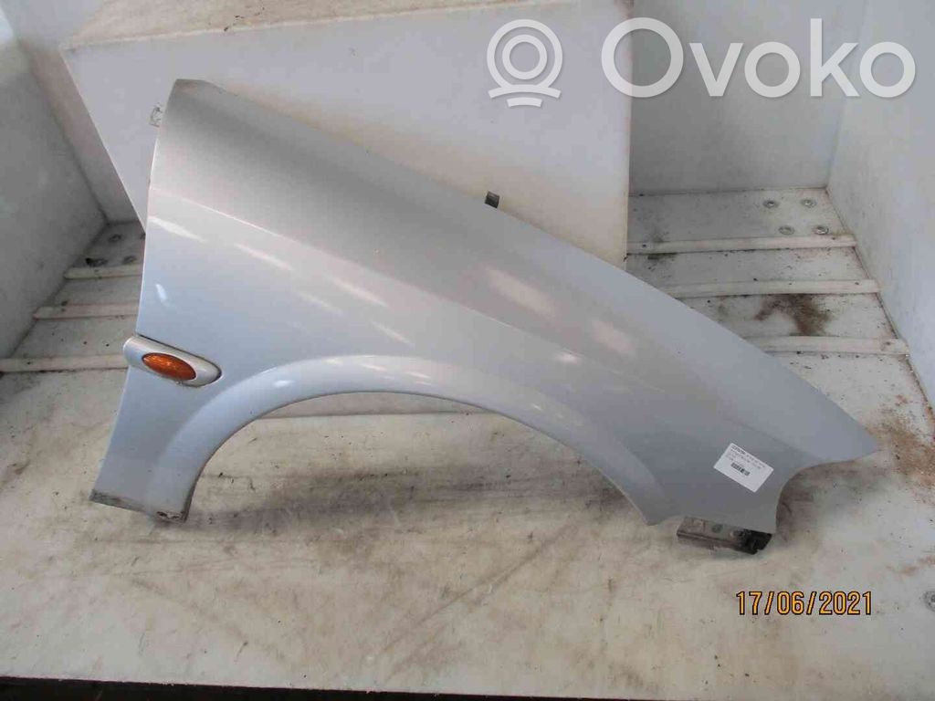 Opel Vectra B Błotnik przedni 