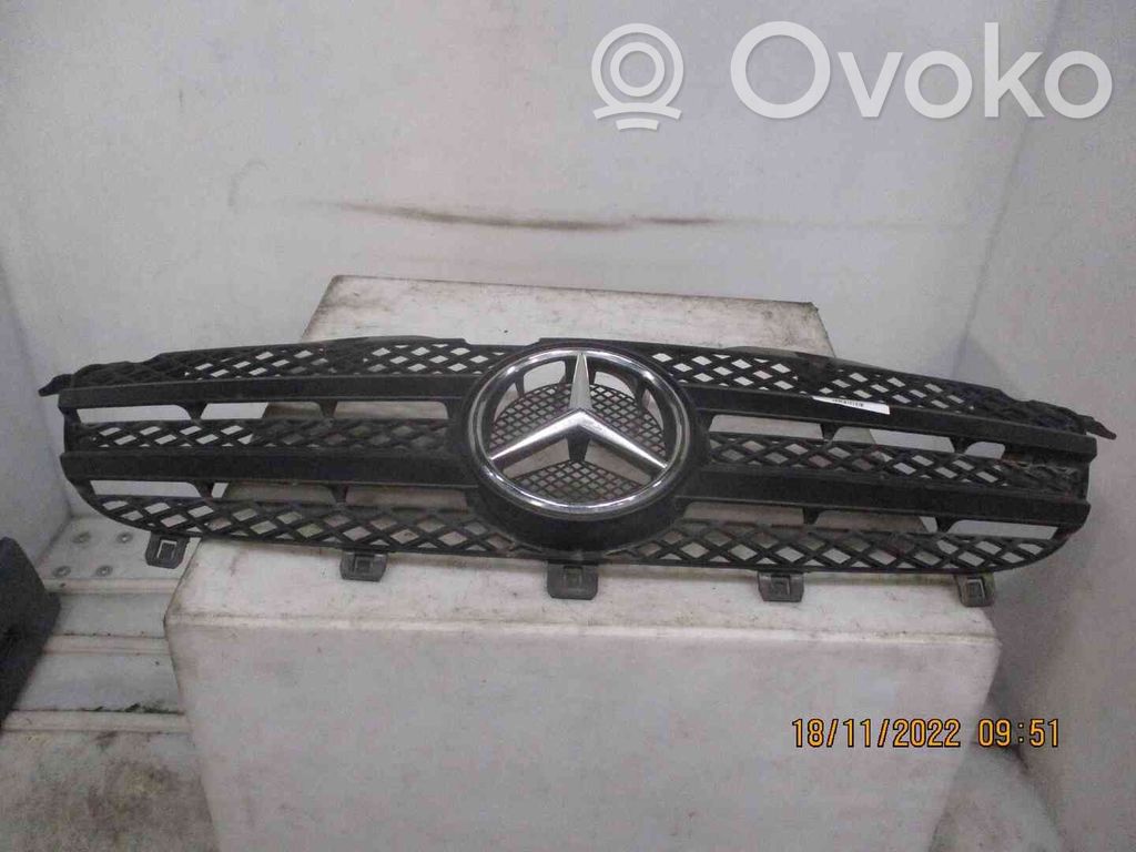 Mercedes-Benz Sprinter W906 Griglia superiore del radiatore paraurti anteriore 