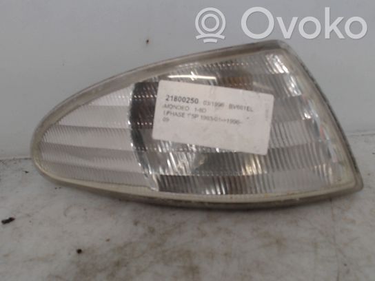Ford Mondeo MK I Kierunkowskaz przedni 