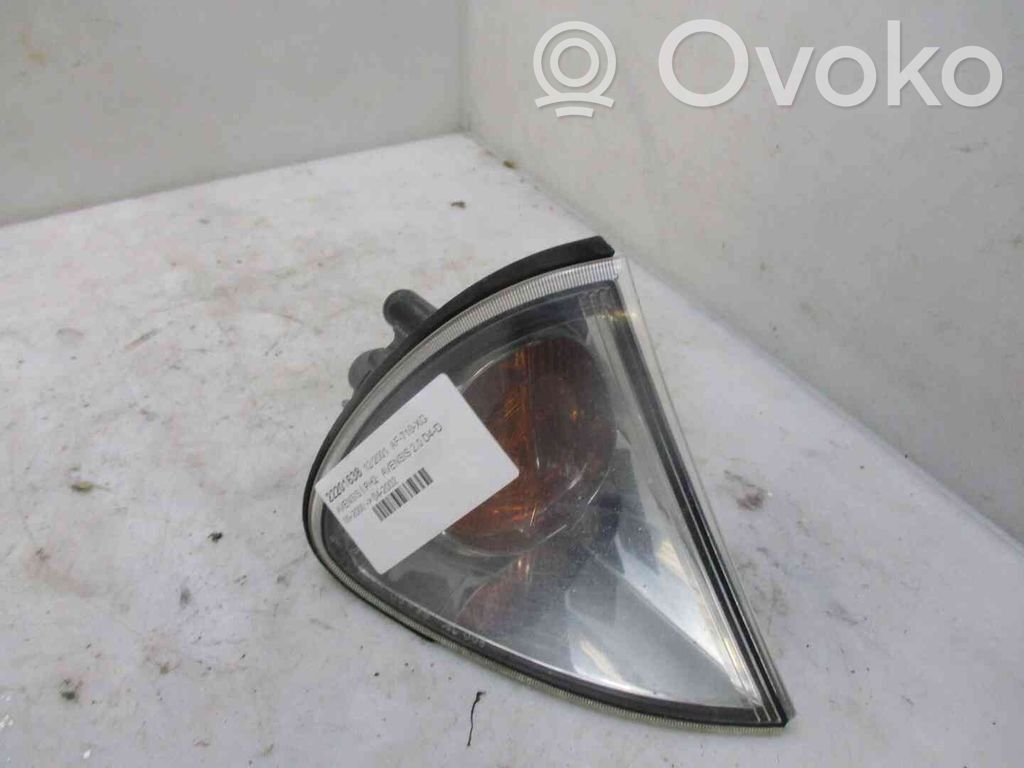 Toyota Harrier I XU10 Indicatore di direzione anteriore 