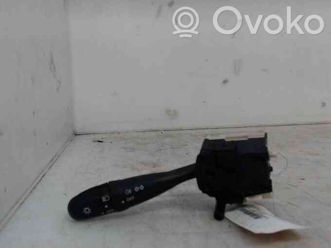 Toyota Yaris Manetă semnalizator 