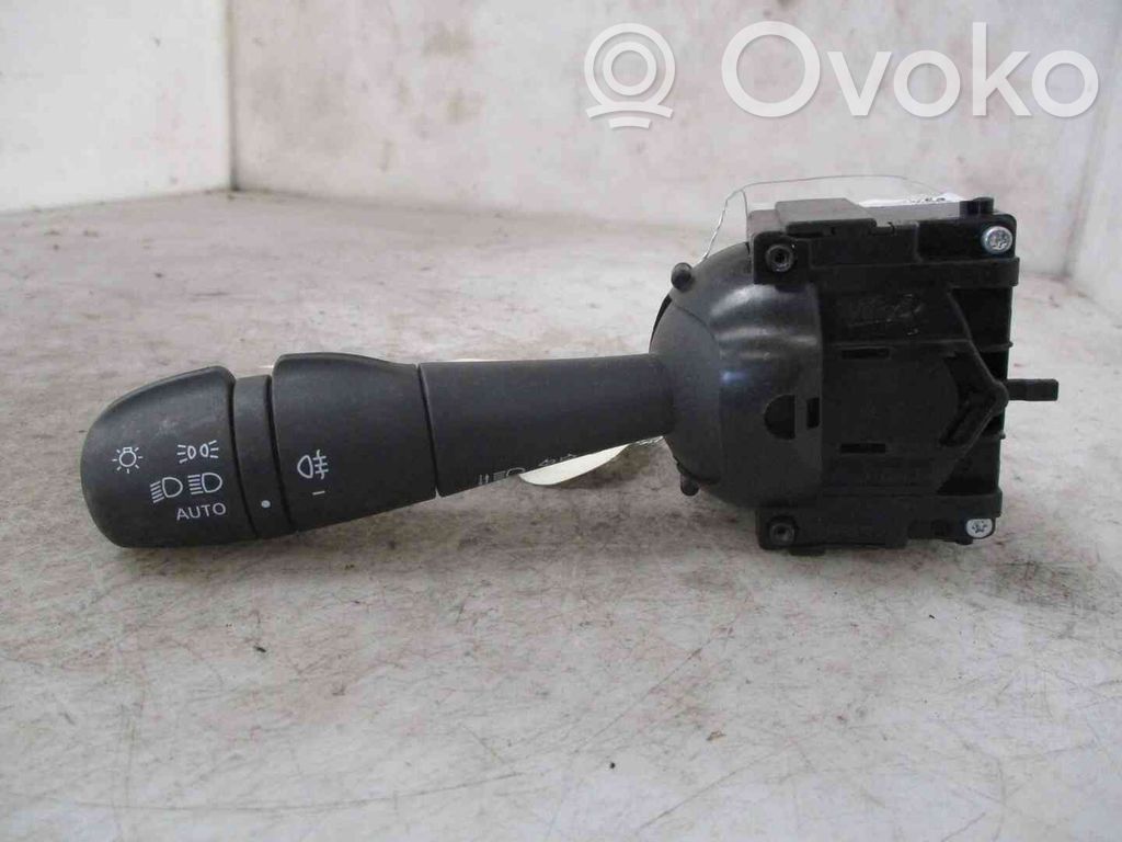Renault Twingo III Manetă semnalizator 