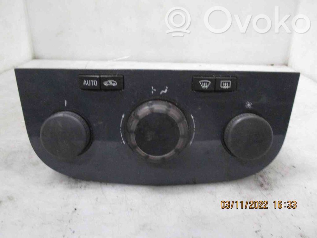 Opel Corsa D Centralina del climatizzatore 