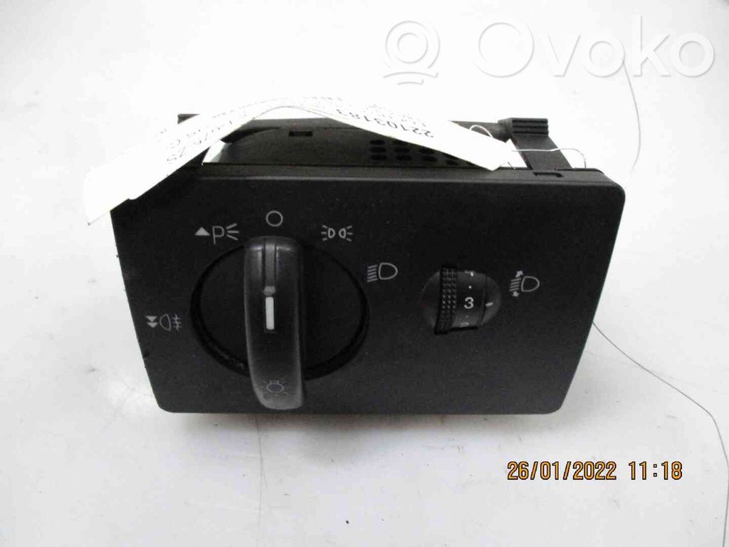 Lichtschalter   1323829,22103183,2538621,VDMS4