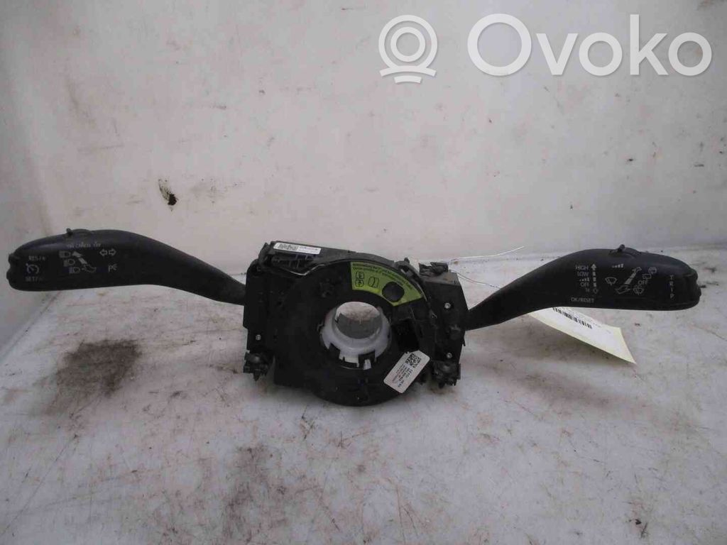 Skoda Fabia Mk2 (5J) Leva/interruttore dell’indicatore di direzione e tergicristallo