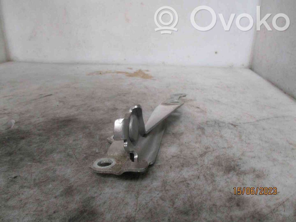 Toyota Yaris Konepellin saranat