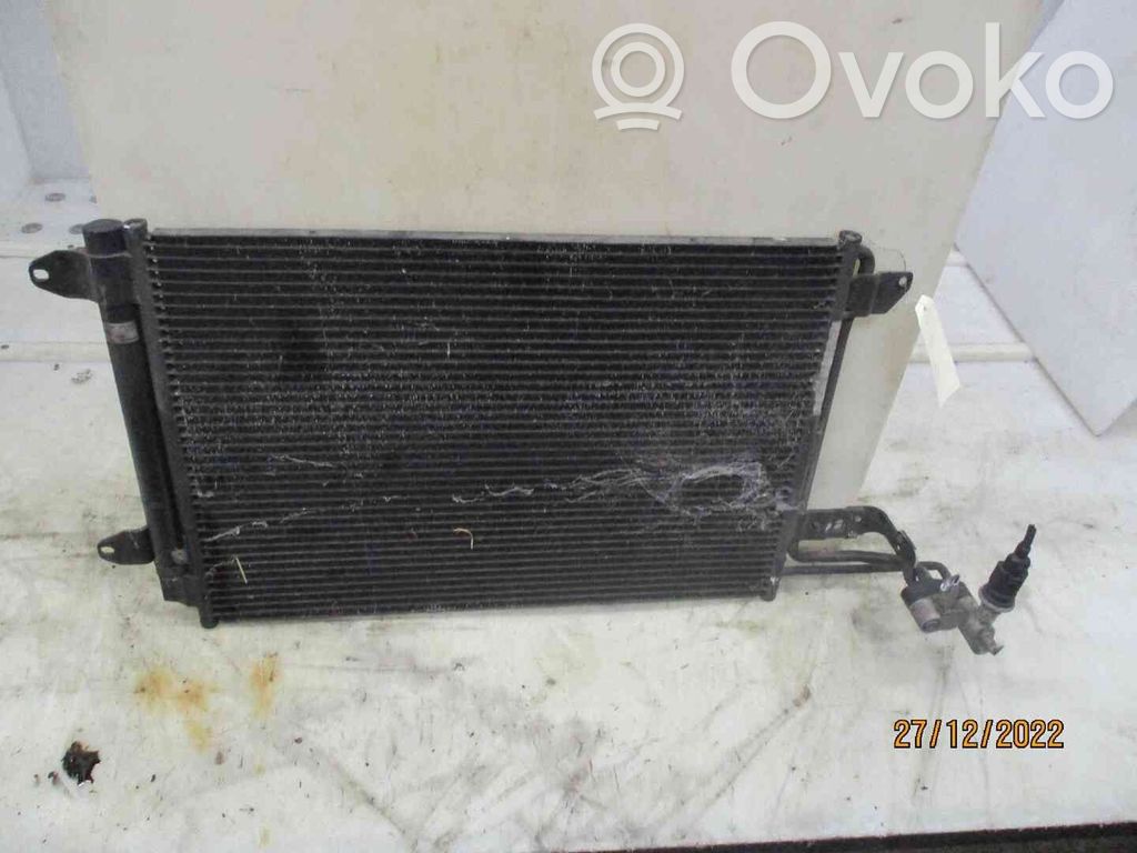 Audi A3 S3 8P Jäähdyttimen lauhdutin (A/C) 