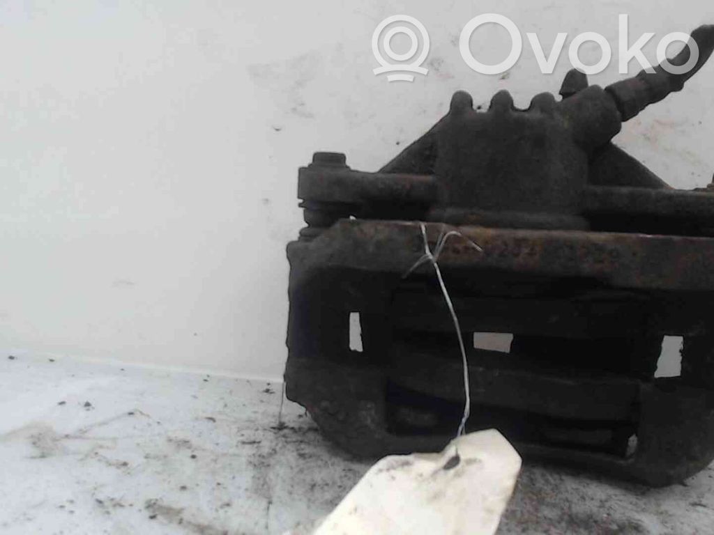 Peugeot 206 Zacisk hamulcowy przedni 