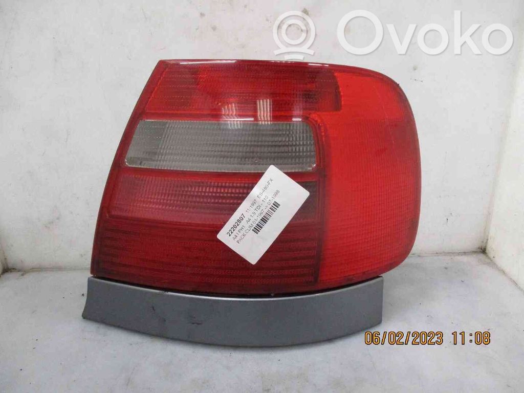 Audi A4 S4 B5 8D Lampă spate în caroserie