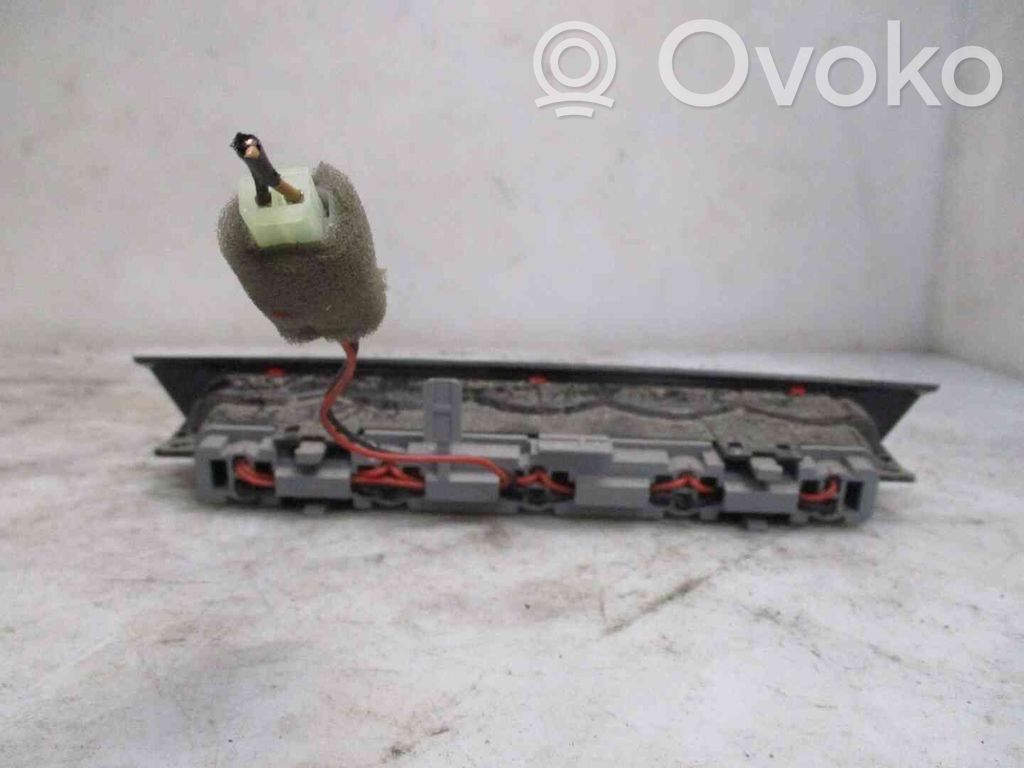 Chevrolet Spark Third/center stoplight 