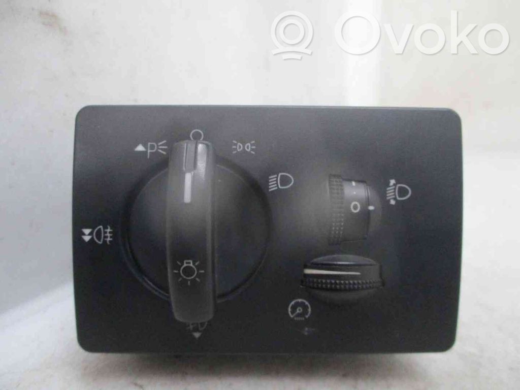 Ford Focus Light switch 