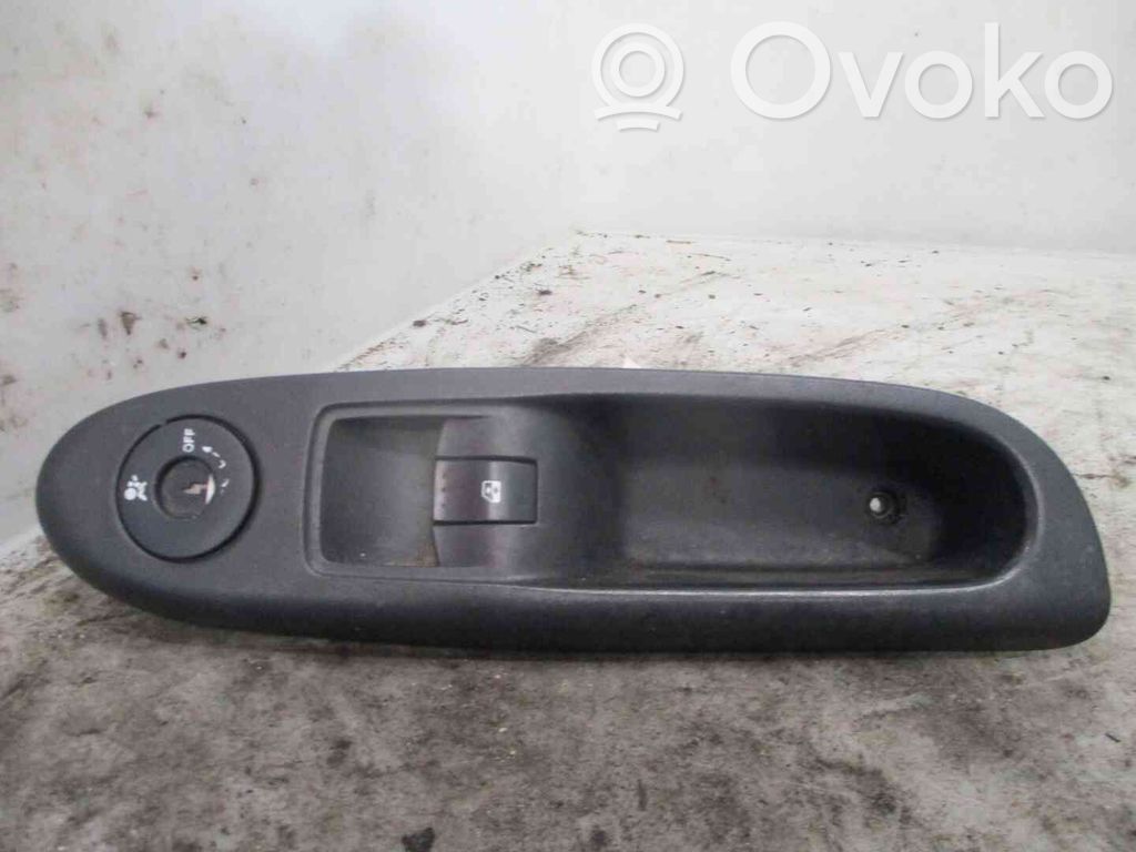 Renault Clio II Comutator comandă geamuri electrice 