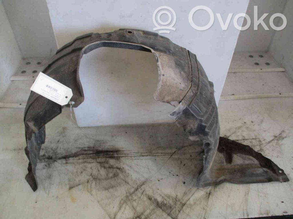 Mazda 5 Nadkole przednie 