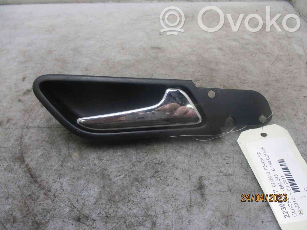 Mercedes-Benz B W245 Front door interior handle 