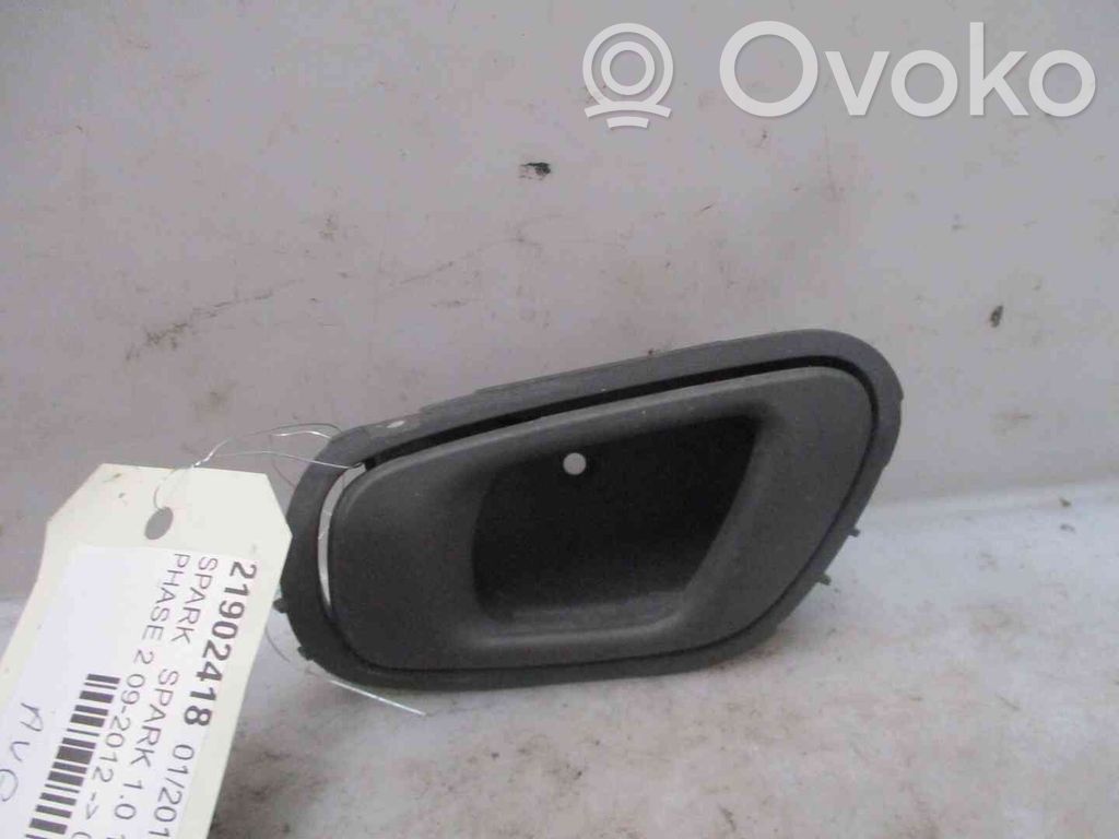 Chevrolet Spark Klamka wewnętrzna drzwi przednich 