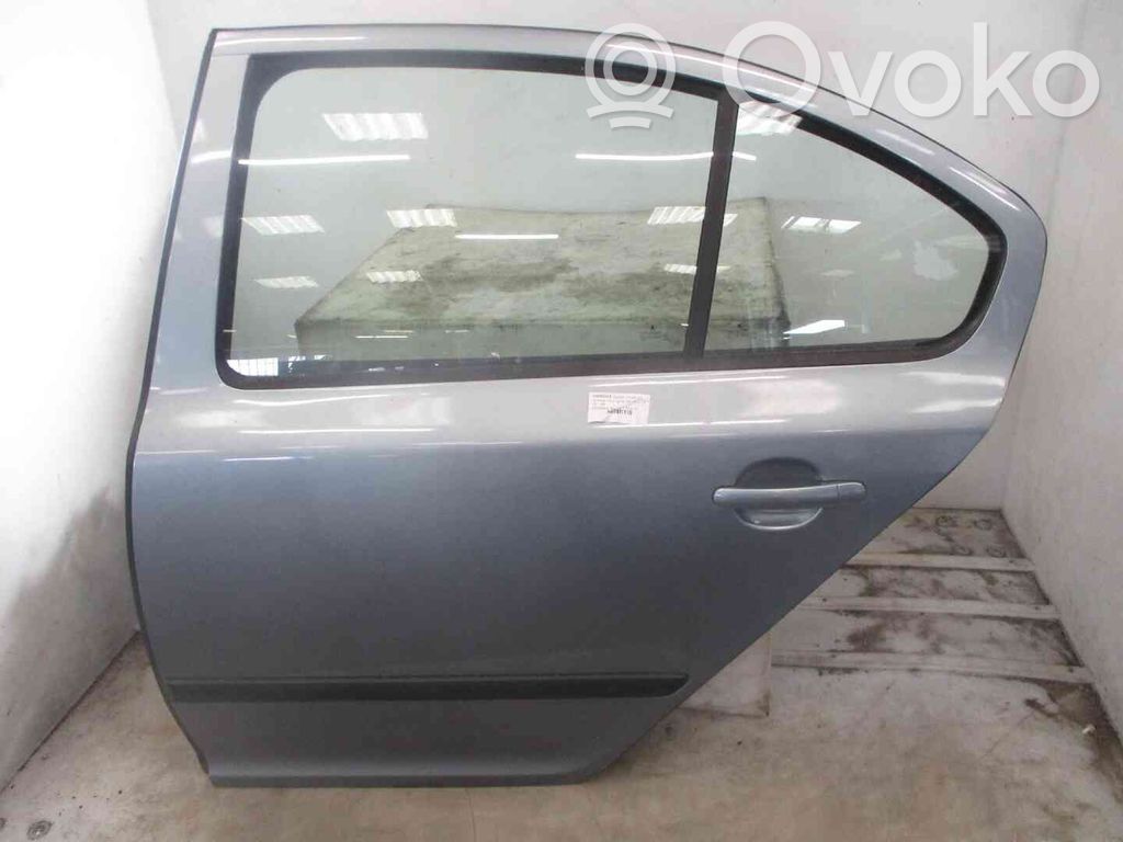 Puerta trasera   1Z5833055,22002363,2530106,VDMS4