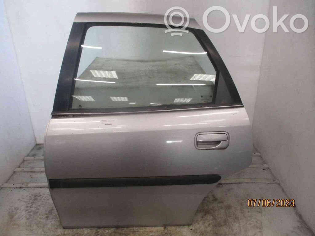 Opel Vectra B Puerta trasera 