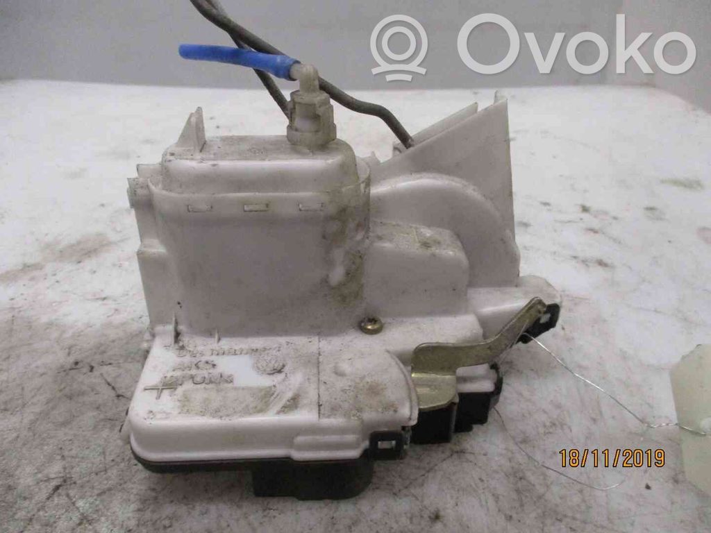 Volkswagen Polo III 6N 6N2 6NF Serratura portiera posteriore