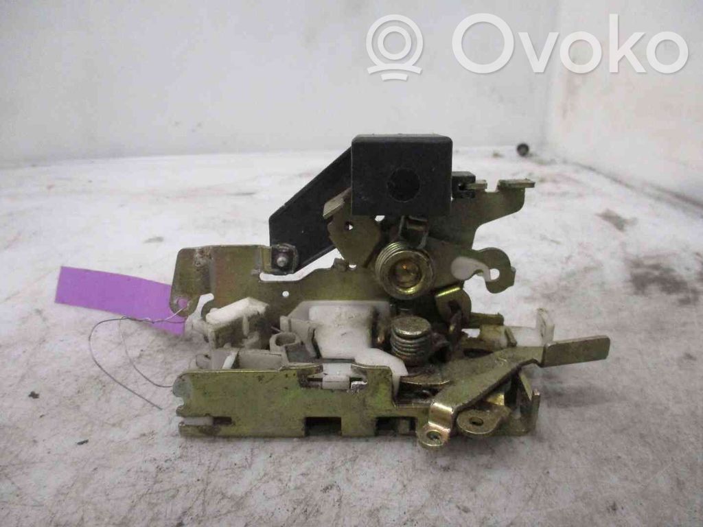 Mercedes-Benz Sprinter W901 W902 W903 W904 Serratura portiera anteriore 