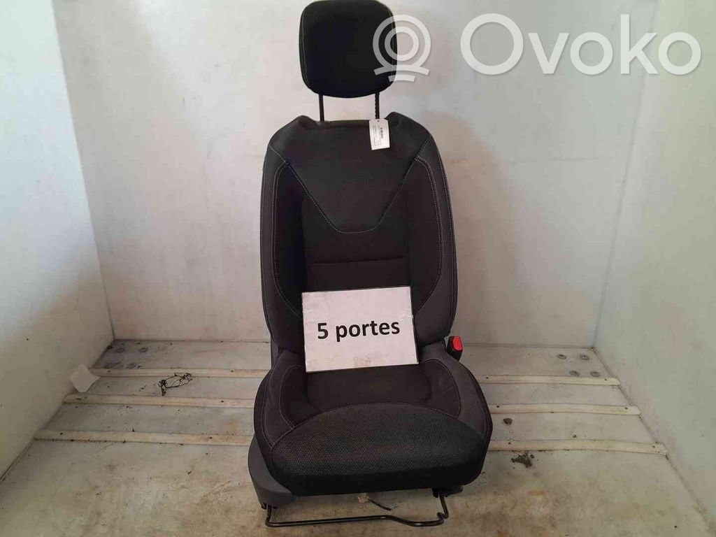 Renault Clio IV Etumatkustajan istuin 