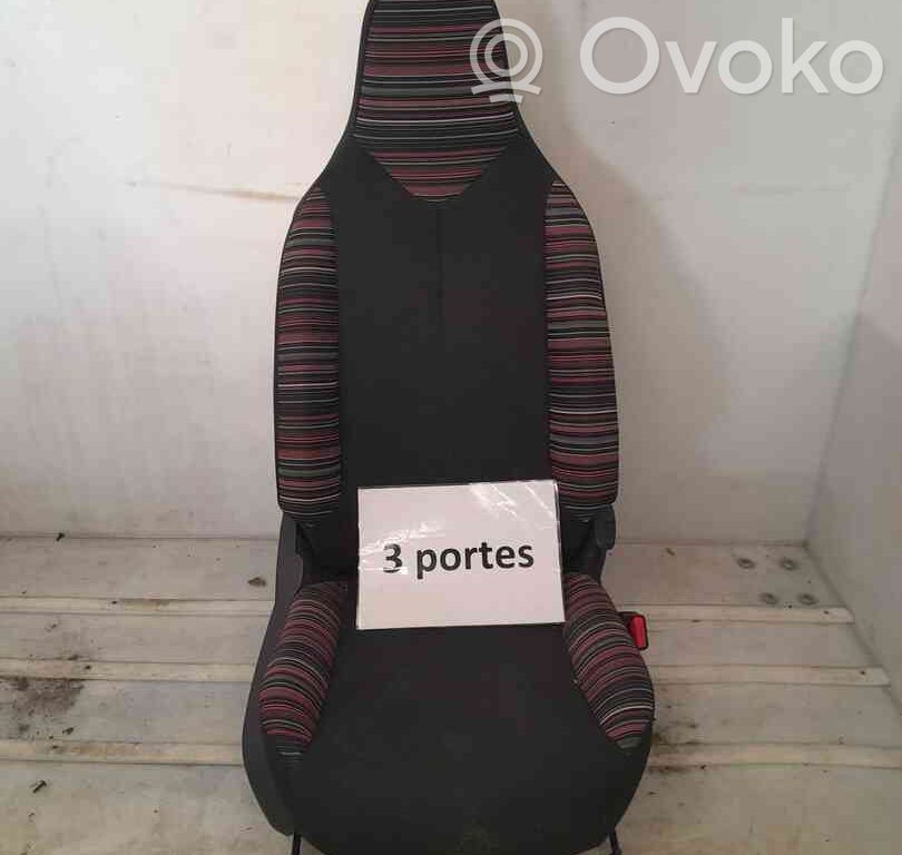 Citroen C1 Etumatkustajan istuin 