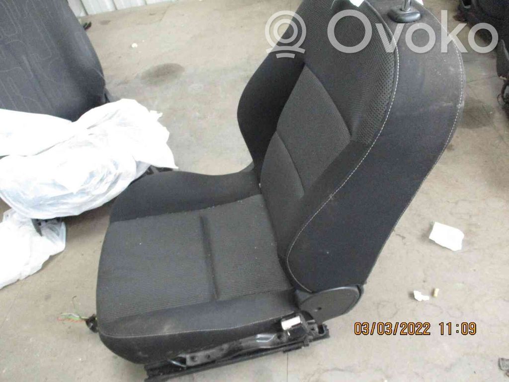 Peugeot 207 CC Fotel przedni pasażera 