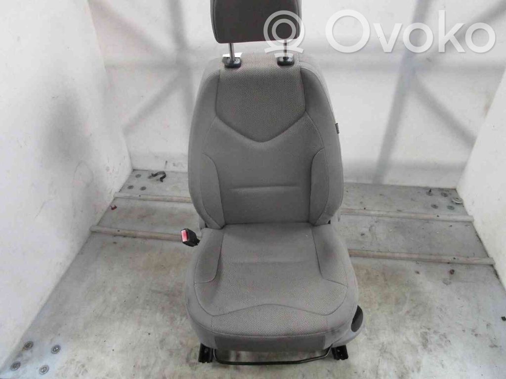 Peugeot 3008 I Sedile anteriore del conducente 