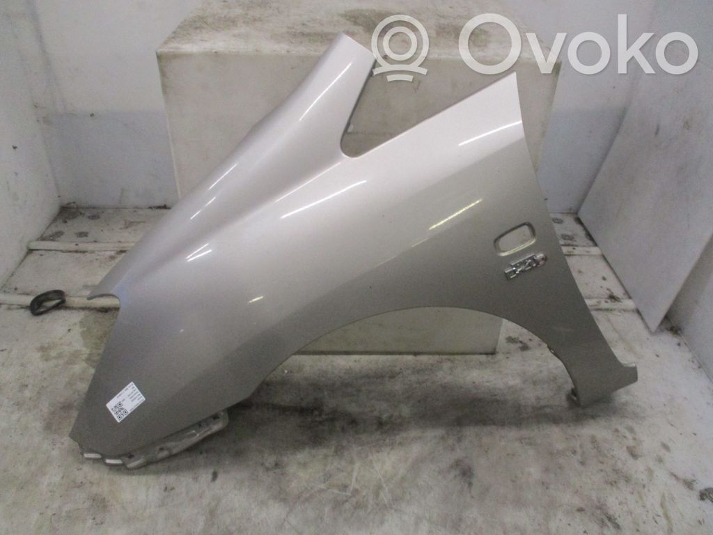 Toyota Corolla Verso E121 Guardabarro 