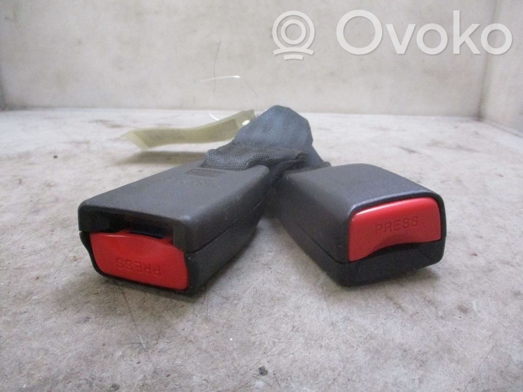 Mazda 6 Hebilla del cinturón del medio (trasero) 