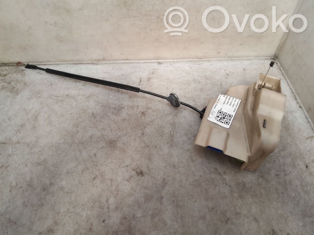 Volkswagen Touran I Front door lock 
