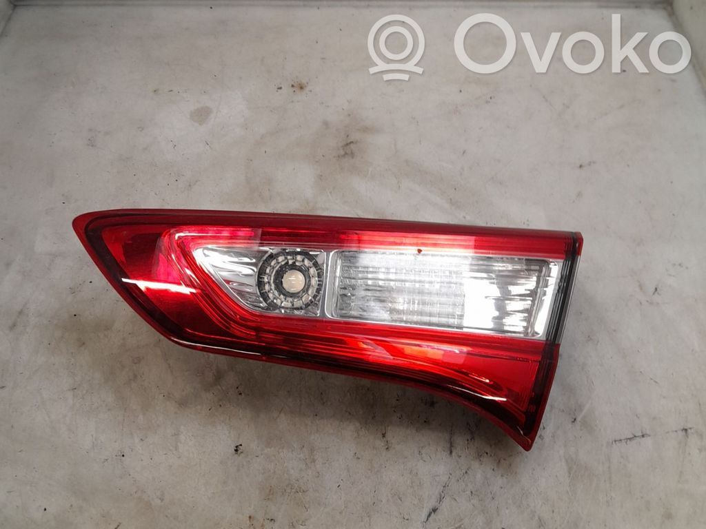 Toyota Yaris Feux arrière sur hayon