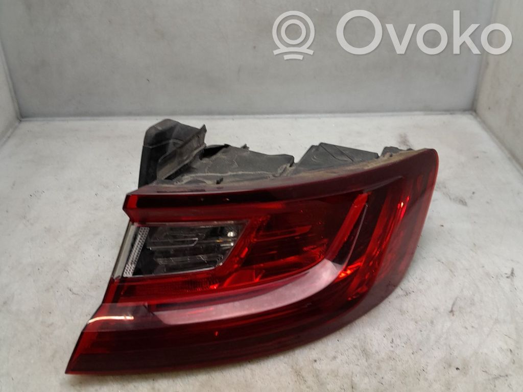 Renault Megane IV Lampă spate în caroserie
