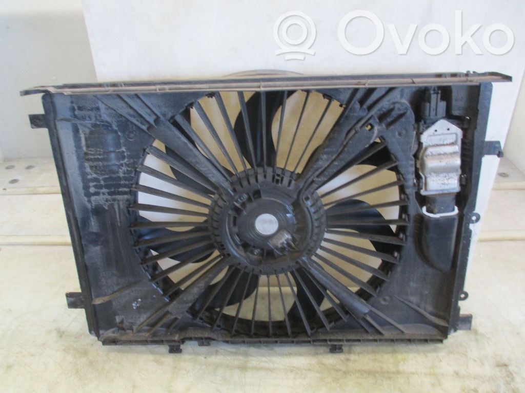 Mercedes-Benz A W176 Ventilator electric răcire radiator 