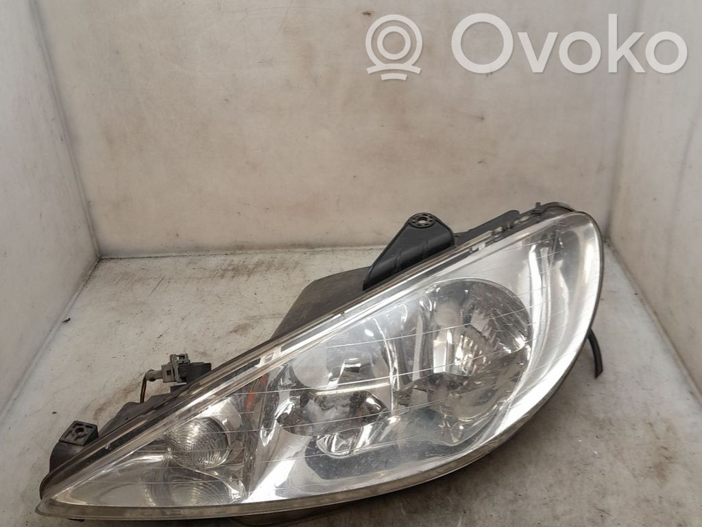 Peugeot 206+ Phare frontale 