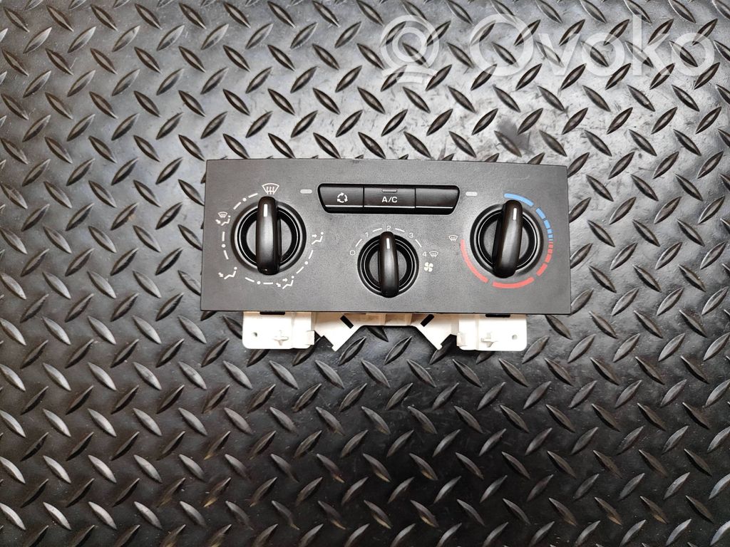 Climate control unit   140015338A,A42102500